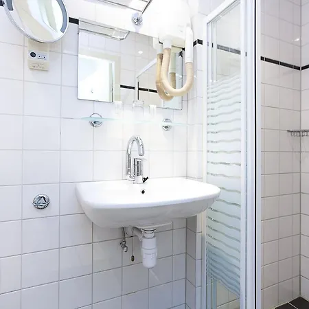 The Bridge 3* Amsterdam