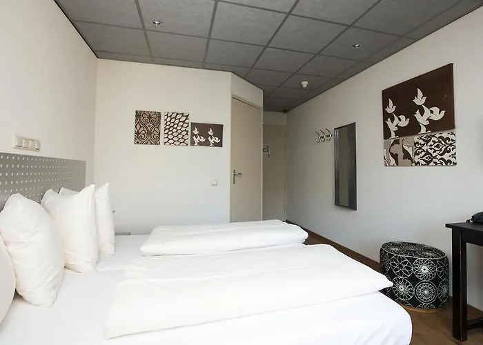 The Bridge 3* Ámsterdam