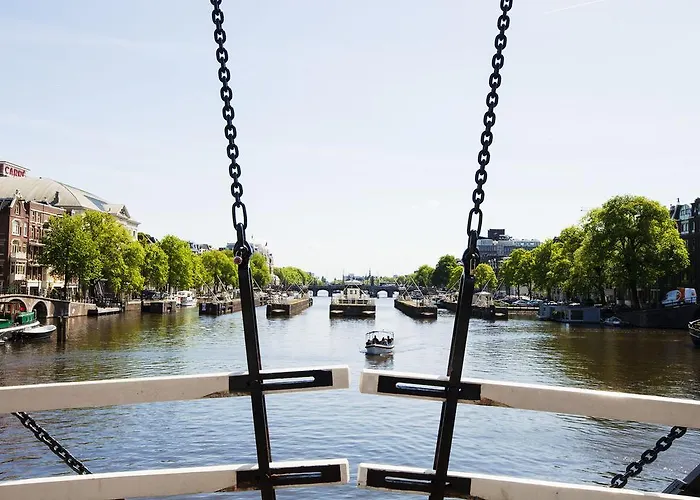 The Bridge Hotel Ámsterdam