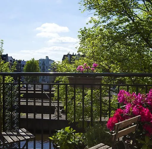 The Bridge Hotel Ámsterdam