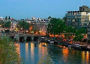 The Bridge Hotel Ámsterdam