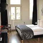 Hotel The Bridge 3*