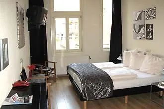Otel The Bridge 3*