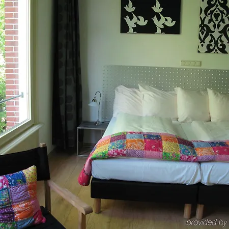 Hotell The Bridge 3*